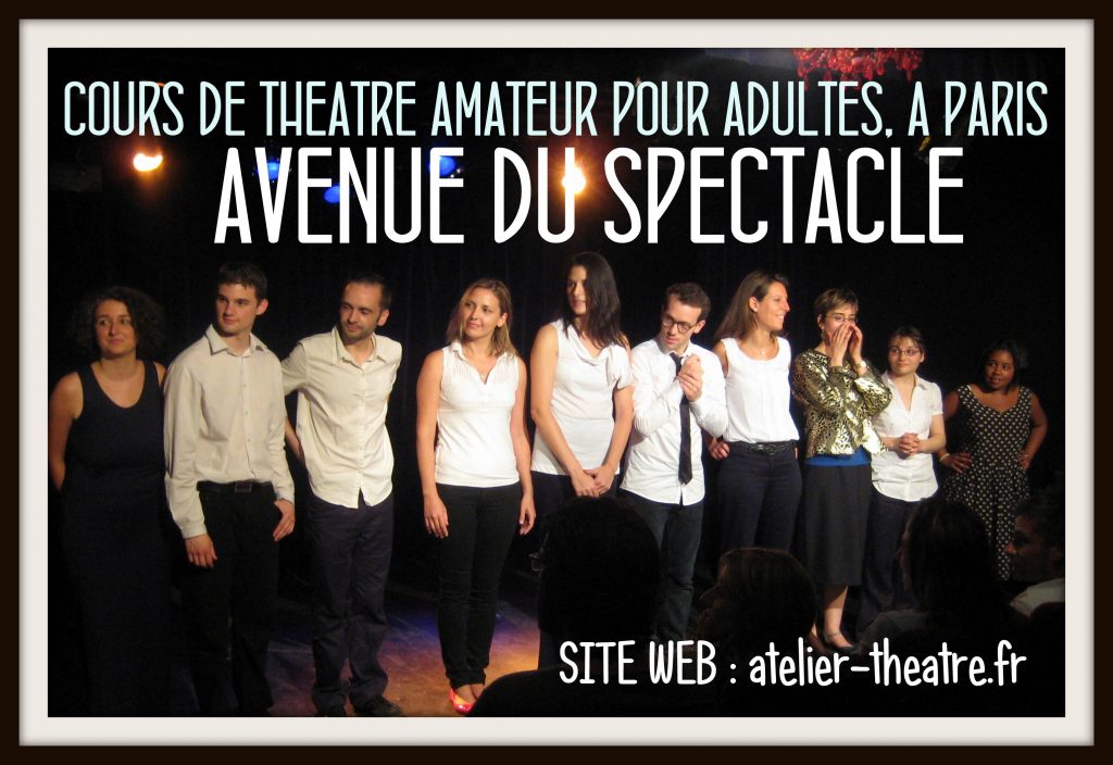 des élèves des cours de théâtre Avenue Du Spectacle heureux d'avoir reçu des conseils théâtre et des réponses de la part de professeurs professionnels
