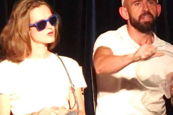 L'audace et la confiance en soi dont font preuve deux élèves des cours de théâtre chez Avenue Du Spectacle